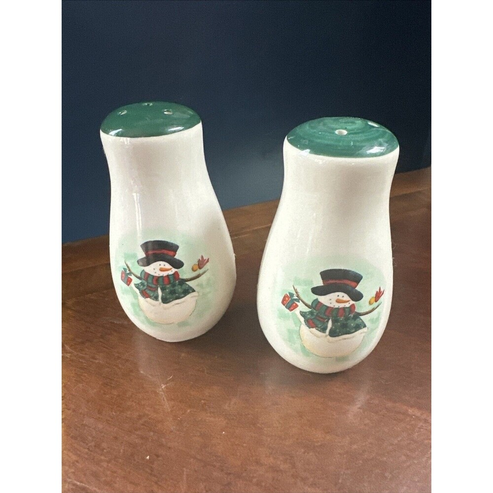Ceramic Glazed Winter Christmas Snowman Salt and Pepper Shaker